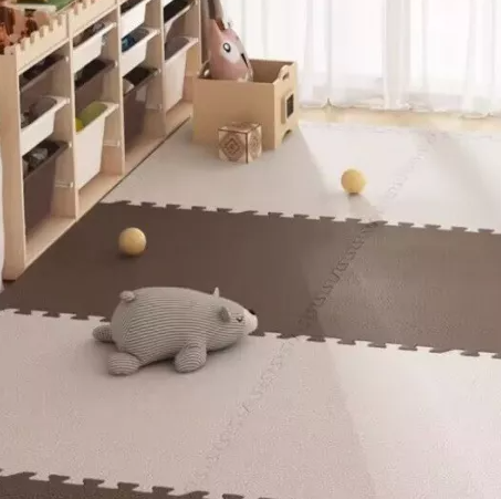¿Los bebés necesitan una estera de juego?