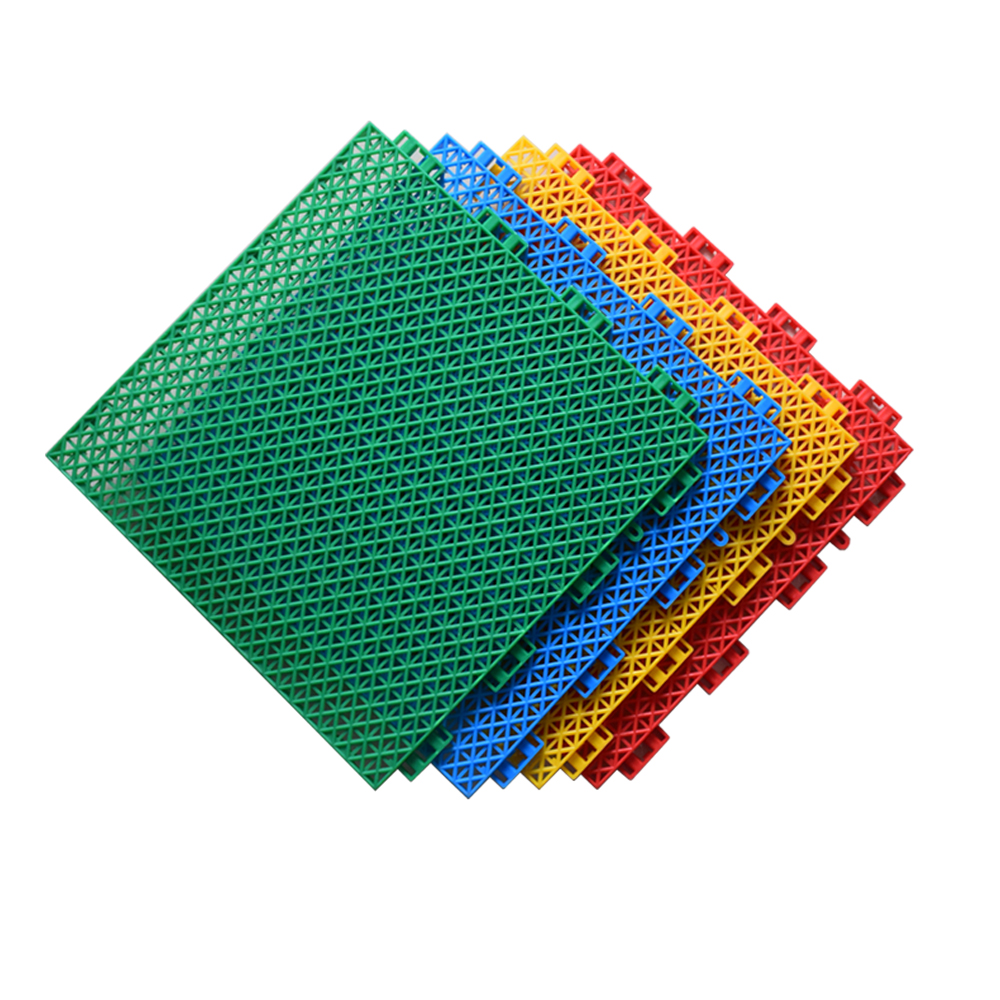 Alfombra de suelo de PP suspendida específica para jardín de infantes, cancha de baloncesto para exteriores, suelo suave impermeable para deportes al aire libre